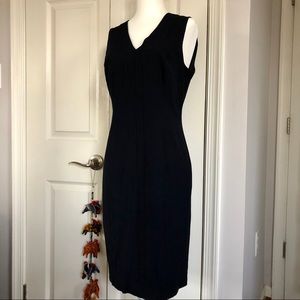 Ann Taylor black sleeveless vneck suiting dress
